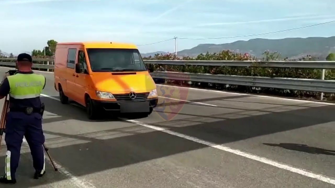 Ora News - Aksioni i Rrugores: 19 të arrestuar e 1543 gjoba, pezullohen edhe 66 patenta