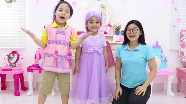 Annie Goes to Kids Hair Salon and Dyes Her Hair Different Colors - Kids videos