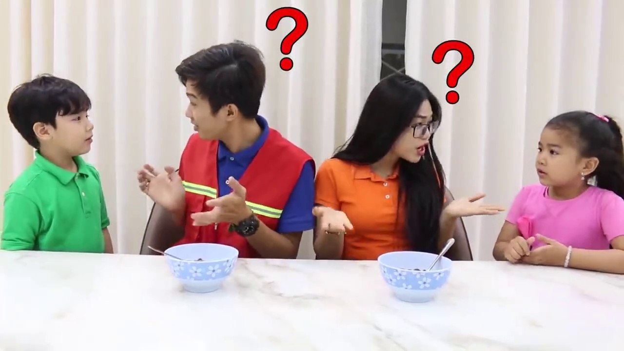 Suri and Sammy Make Play Doh Food - Kids funny videos