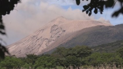 Actividad eruptiva de volcán en Nicaragua causa leves daños