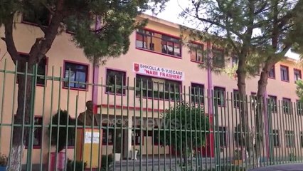 Ora News - Rreziku nga Covid 19 dhe librat, shqetësim për prindërit në Fier