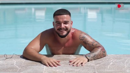 Pa u njohur ende djali I ri Fatjoni flirton me Anën në studio “Përputhen”