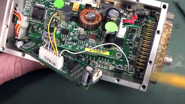 EEVblog #1352 - Aircraft Transponder TEARDOWN!
