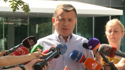 Ora News - Rama takon drejtuesit e qarqeve: Synojmë marrjen e 74 mandateve në zgjedhje