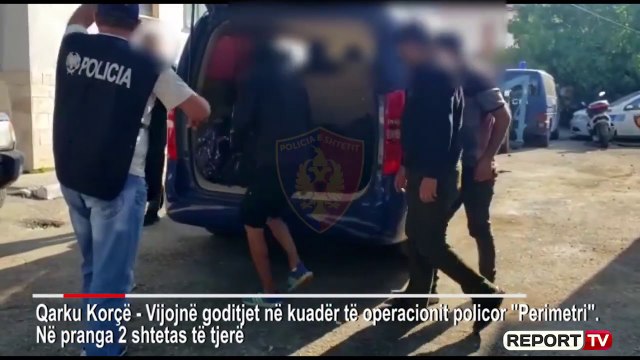 Report TV - Tranportonte 16 emigrantë dhe drejtonte mjetin pa leje, arrestohet 26-vjeçari