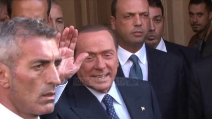 Top News - Berluskoni me Covid-19: Po luftoj një virus të tmerrshëm!