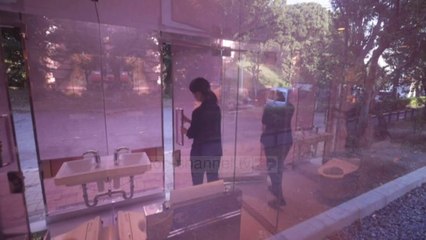 Top News - Çmenduria e radhës/ Tualete transparente, risi në parqet e Tokios