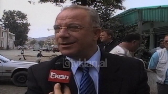 Zgjedhjet lokale, voton Ministri i Rendit Spartak Poçi - (1 Tetor 2000)