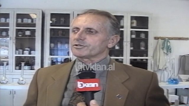 Laboratoret bashkekohore te Universitetit Bujqesor te Tiranes (4 Tetor 2000)