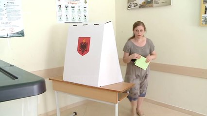 Top News - Rűttershoff për DW/ Shpejt dekriminalizimi në politikë