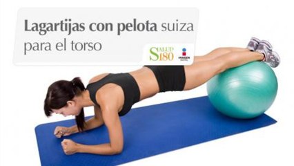 Lagartijas con pelota suiza para trabajar el torso