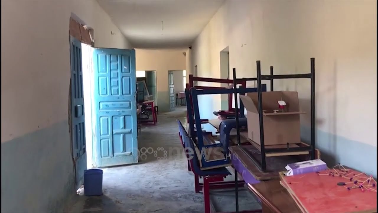 Ora News - Rikthim në shkollat e rrënuara, mësi...