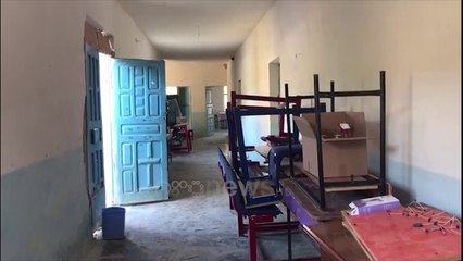 Ora News - Rikthim në shkollat e rrënuara, mësim në kushte “ekstreme” mes pandemisë