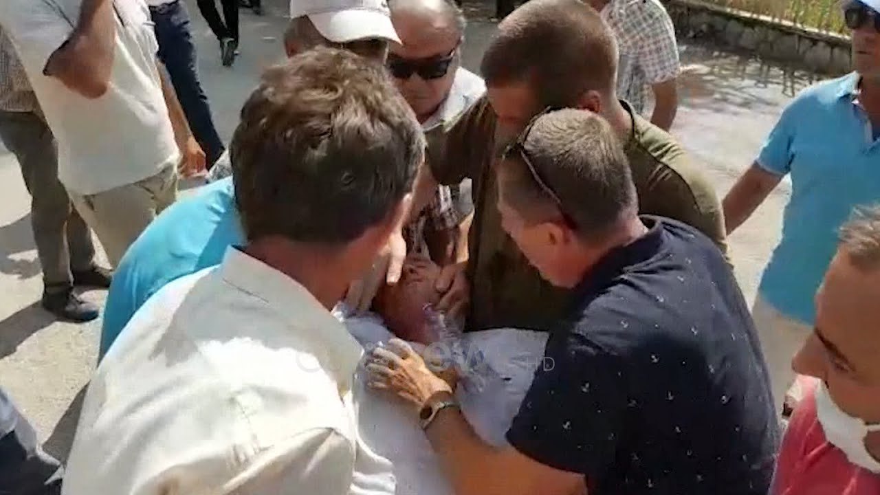 Gaz lotsjellës ndaj naftëtarëve, tentuan t'futen në uzinë, 2 naftëtarë shfaqën probleme shëndetësore