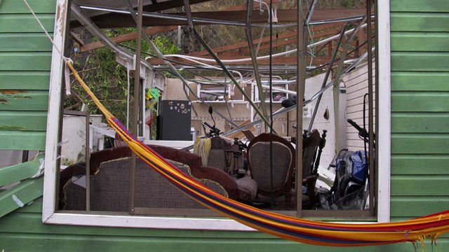 Damnificados en Providencia piden con urgencia que inicie la reconstrucción de sus viviendas