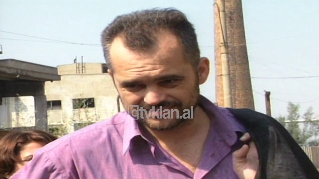 Edi Rama fushate elektorale per raundin e dyte te zgjedhjeve lokale (9 Tetor 2000)