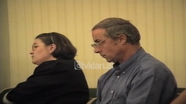 KQZ shpall rezultatet e zgjedhjeve lokale te 1 Tetorit - (8 Tetor 2000)