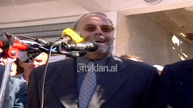 Fatos Nano: Sali Berisha nuk mund te shkaterroje me vendin (9 Tetor 2000)