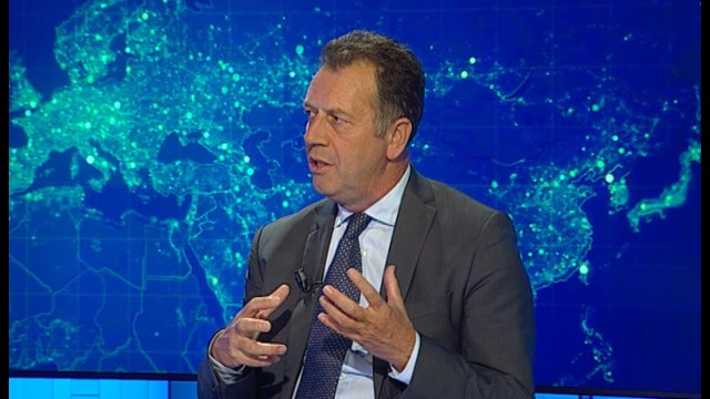 Ora News - Biberaj: Mazhoranca është ilegjitime, ky nuk është një rrotacion, por një ndryshim i madh