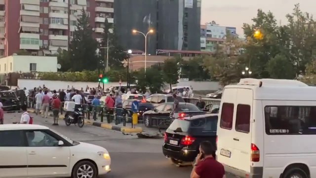 Tronditet Tirana/ Shpërthim i fuqishëm te ura e Nesherakut