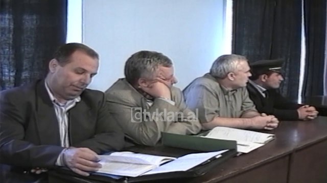 Arrestohet deshmitari ne gjyqin e Nehat Kulles (10 Tetor 2000)