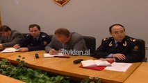 Ministri i Rendit Poçi, porosi drejtoreve te policise per votimet e balotazheve - (14 Tetor 2000)