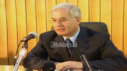 Ministri i Jashtem Milo mbledh ambasadoret shqiptare ne Ballkan - (14 Tetor 2000)