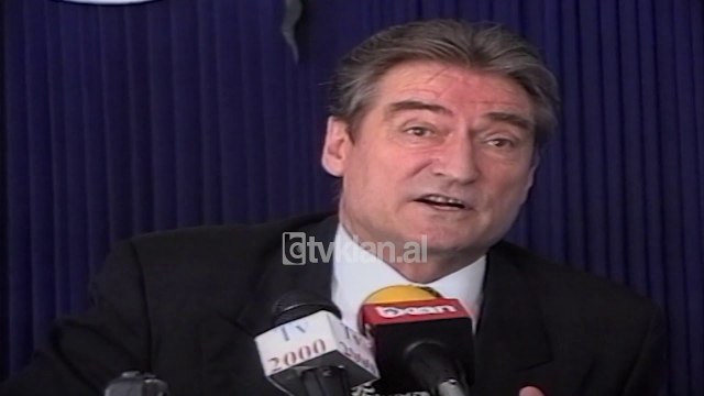 Sali Berisha: PD terhiqet nga raundi i dyte i zgjedhjeve lokale - (14 Tetor 2000)