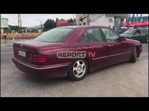 Report TV -Makina përplas një fëmijë në Elbasan, transportohet në gjendje të rëndë në spital
