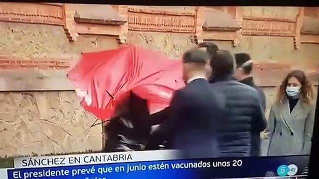 El detalle del que nadie habla ocurrido en el incidente de Sánchez con el paraguas y que demuestra muchas cosas