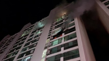 충북 청주 아파트서 화재...17명 연기흡입 / YTN