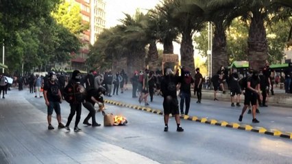 Straßenschlachten bei Protesten gegen Präsident Piñera