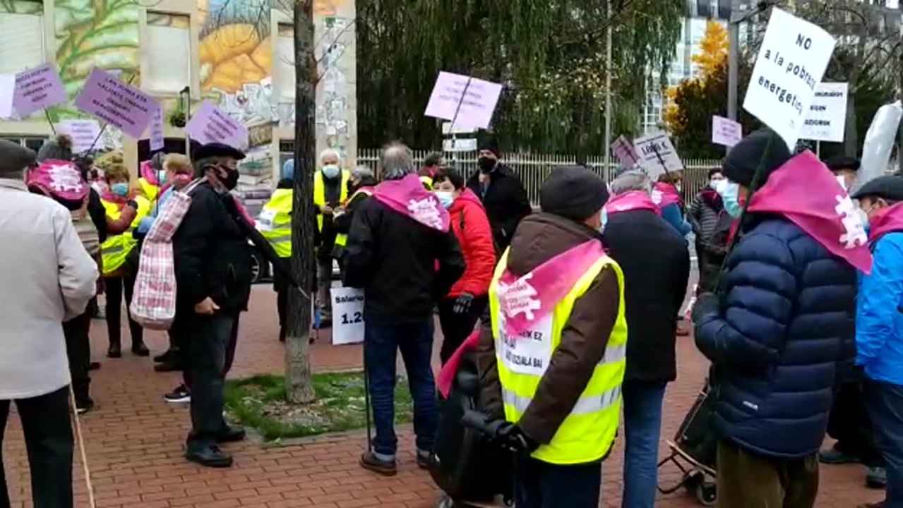 Pensionistas reclaman en Vitoria pensiones  "dignas"