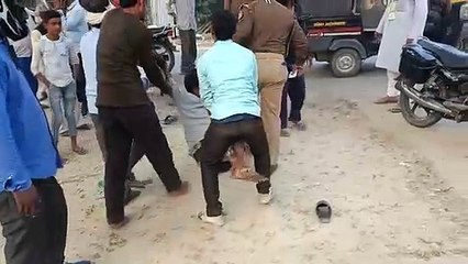 सड़क दुर्घटना में बाइक सवार की हुई दर्दनाक मौत
