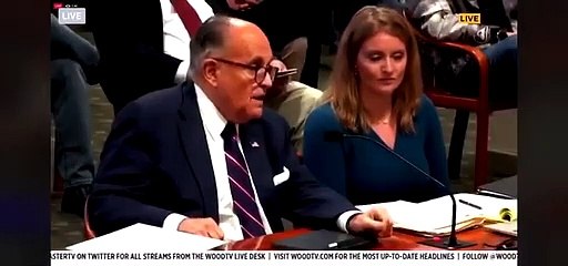 Rudy Giuliani, el abogado de Trump, se tira un pedo