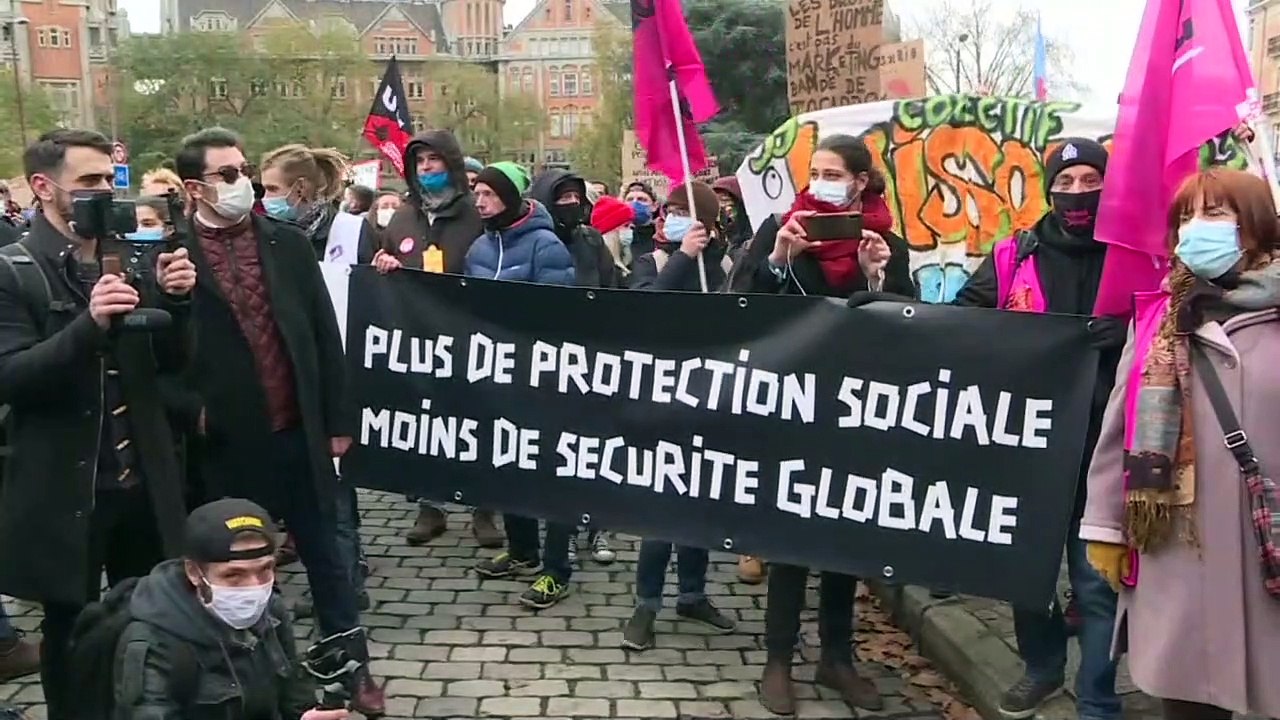Krawalle in Paris - Brennende Autos und Festnahmen
