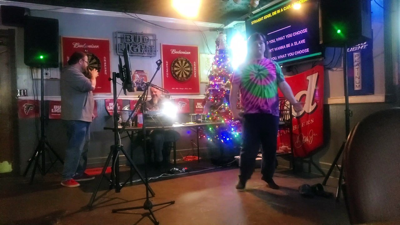 KARAOKE - Lärm - It's Up To You / No One Can Be That Dumb