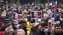Milhares protestam contra o governo armênio