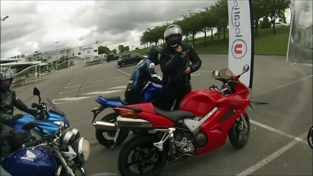 ballade moto avec des potes