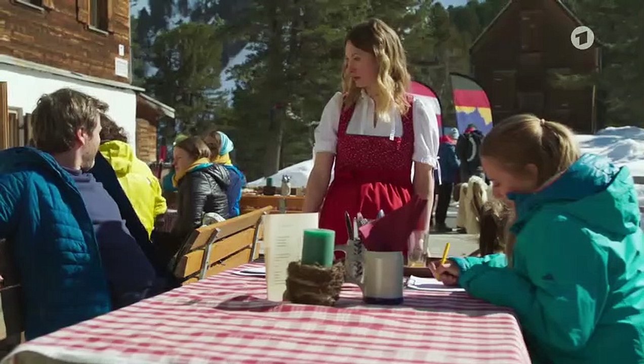 Die jungen Ärzte_ Ganz in Weiß – Das Serienspecial Teil 1