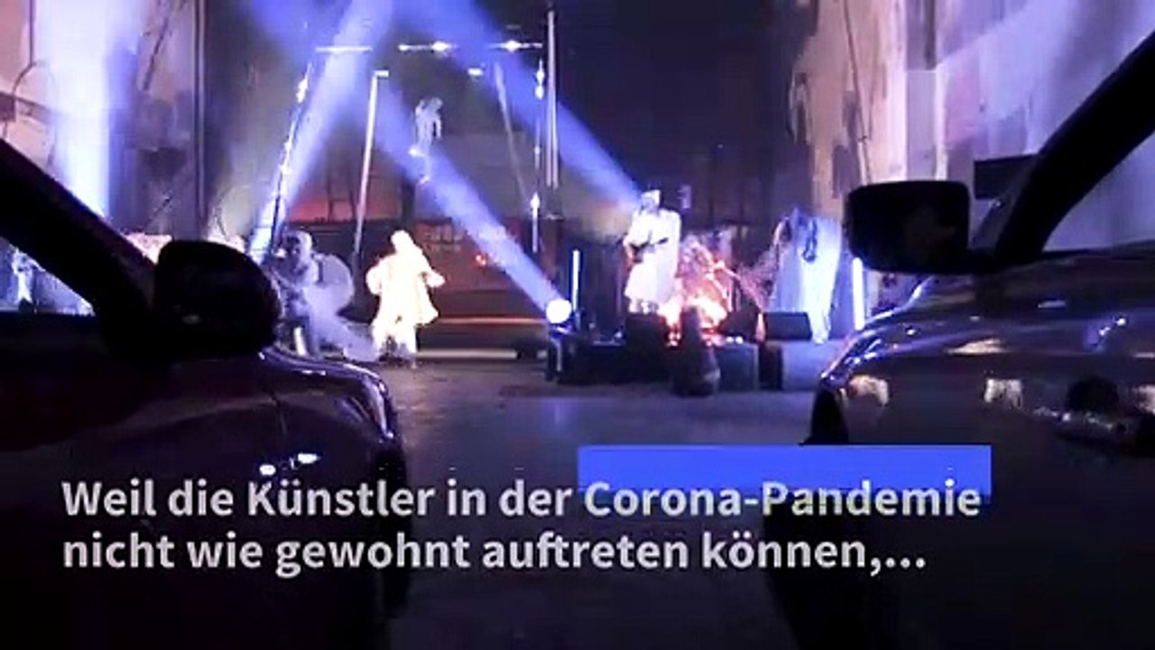 Weihnachtlicher Drive-in-Zirkus in Prag