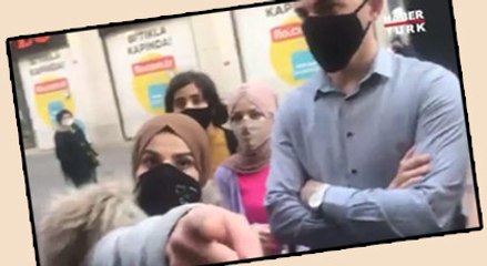 Maskesiz turistten Habertürk muhabirine saldırı girişimi