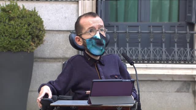 Echenique: Menudo día ha elegido Juan Carlos I para confesar que ha defraudado a Hacienda