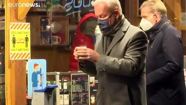 Pas de marchés de Noël en Allemagne, mais le vin chaud tire son épingle du jeu