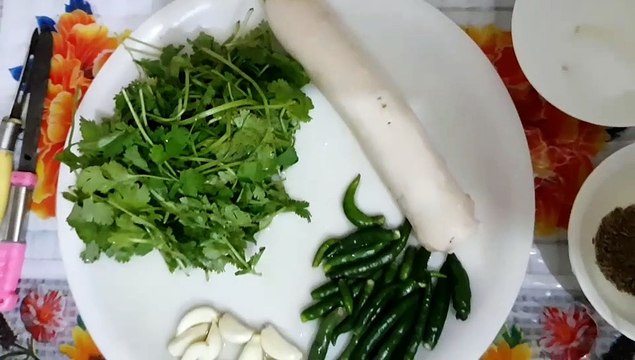 Mooli ki chutney I Radish Chutney Recipe I मूली की चटनी बनाने का नया आसान तरीका I Mooli chutney By Safina kitchen