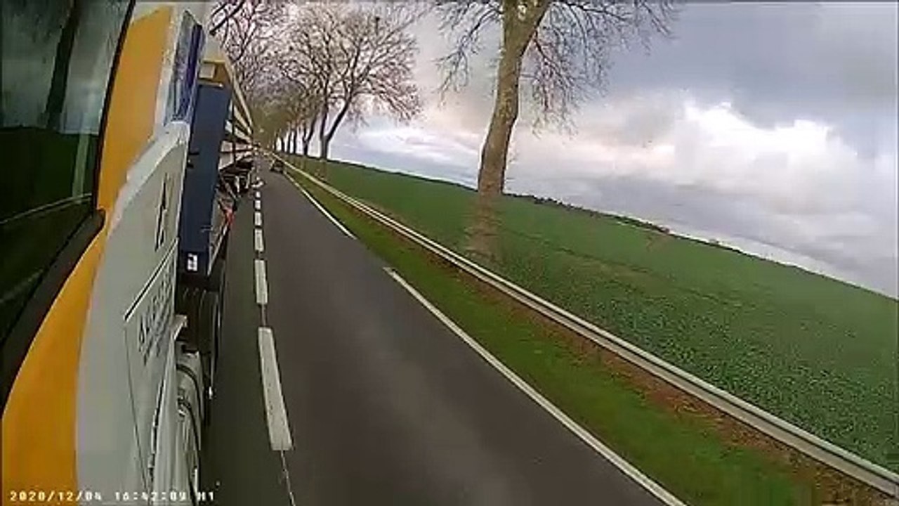 Dépassement dangereux d'un camion