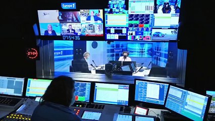 Ségolène Royal : "Pour une ministre de la Transition, Barbara Pompili reste longtemps en poste !" (Canteloup)