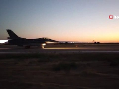 MSB:'Irak kuzeyi Haftanin ve Zap bölgelerinde keşif ve gözetleme vasıtalarıyla tespit edilen 11 PKK'lı terörist, düzenlenen hava harekâtlarıyla etkisiz hale getirildi.'