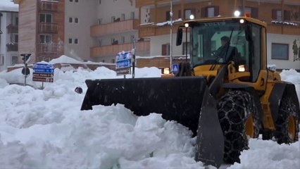 Lavina-és árvízveszély egyszerre