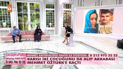 Mehmet, kayınvalidesi Havva ile stüdyoda.